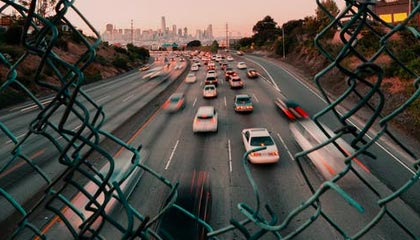 米兰体育APP官网-山东男篮惊险获胜，晋级夺冠，山东男篮惊险获胜,晋级夺冠视频