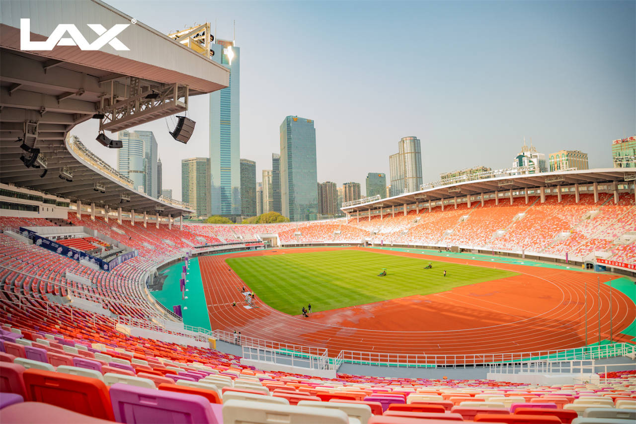 包含全面推进足球“智慧场馆”建设，提升硬件能力的词条