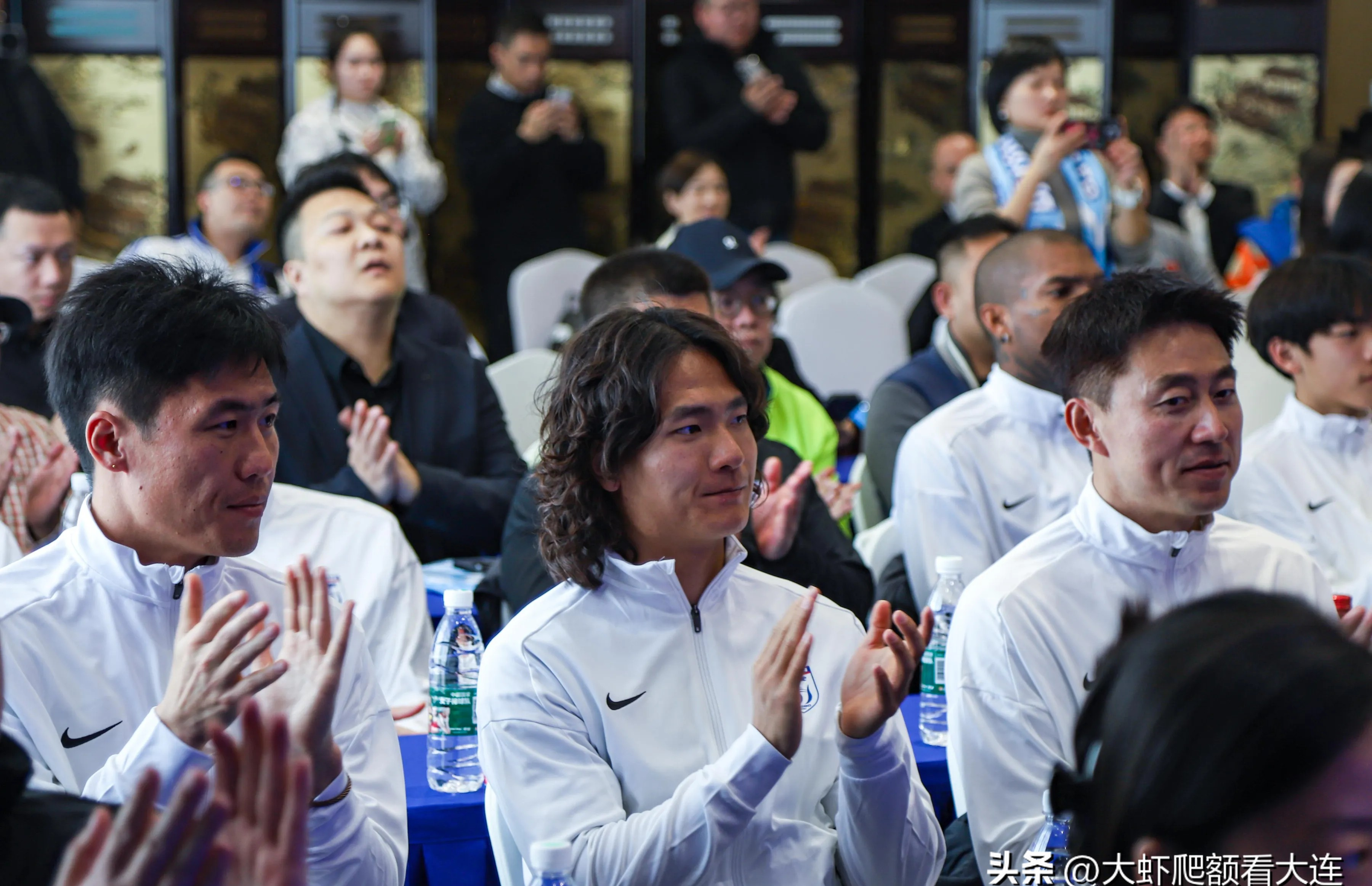 中国足球企业赞助扩大，商业合作不断深化