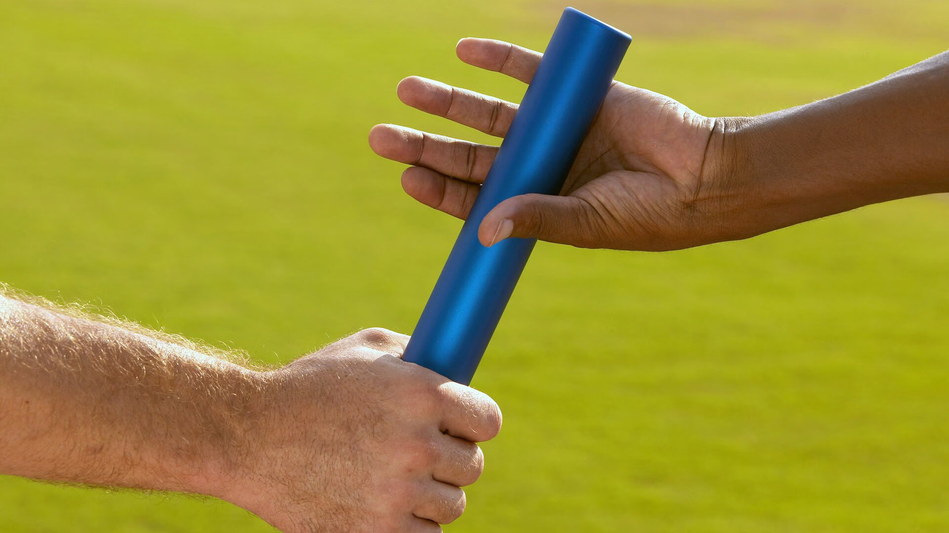 米兰体育-混合泳接力中立代表队A团结协作显优势，混合泳接力比赛的出发顺序